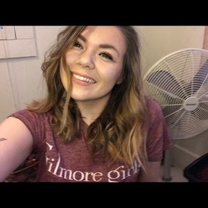 Meet your Posher, Ella